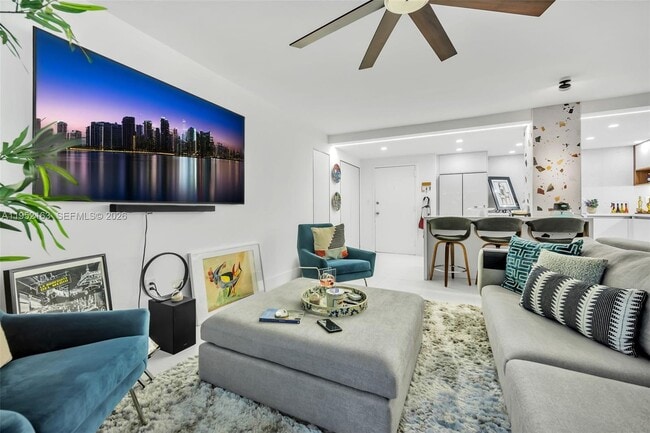 Building Photo - 6801 Indian Creek Dr