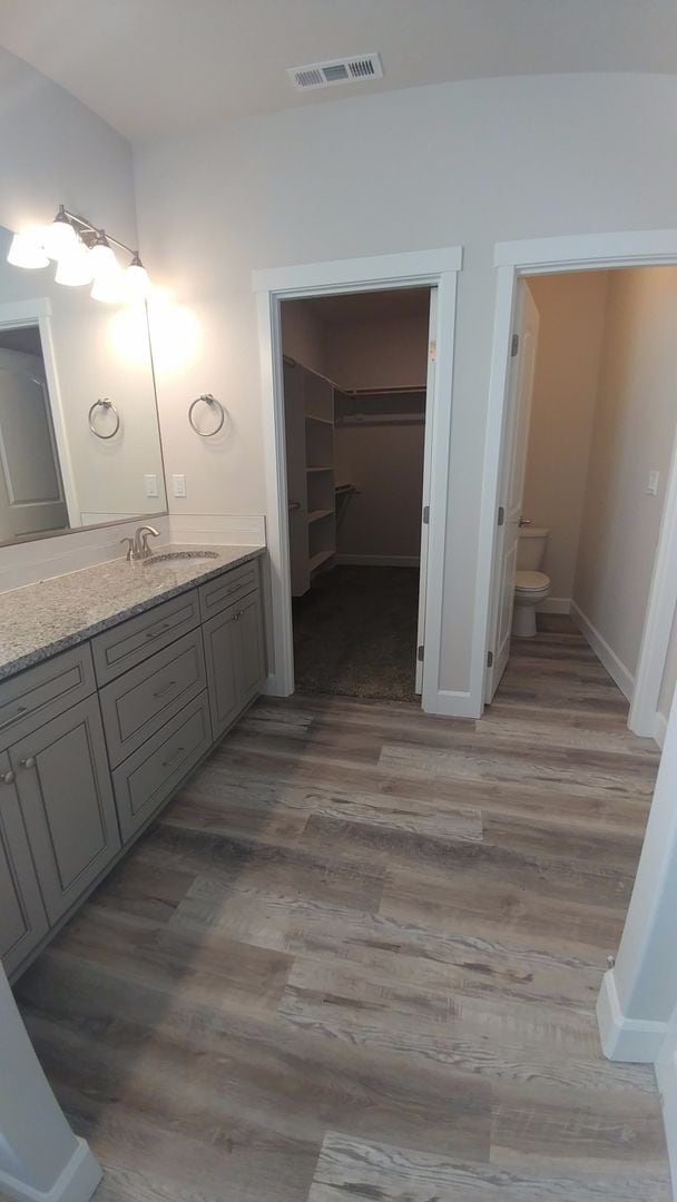 Building Photo - Modern 3 Bed, 2 Bath Pro-Made Rambler in R...