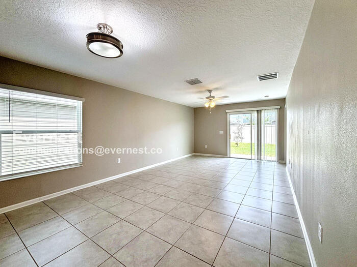 Building Photo - 1959 Ancestry Trl