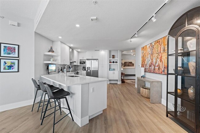 Building Photo - 1771 Ringling Blvd