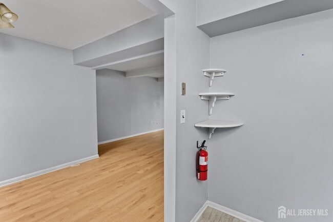 Building Photo - 3 Foxtail Ln