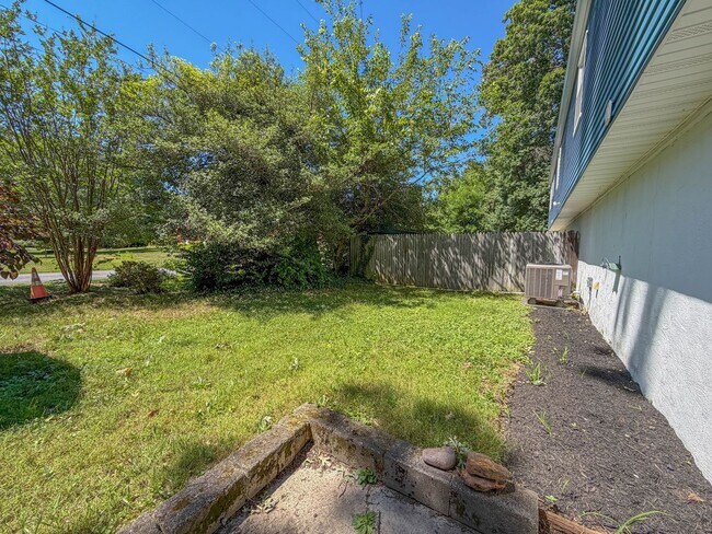 Building Photo - 3 Bedroom Oasis in Severna Park
