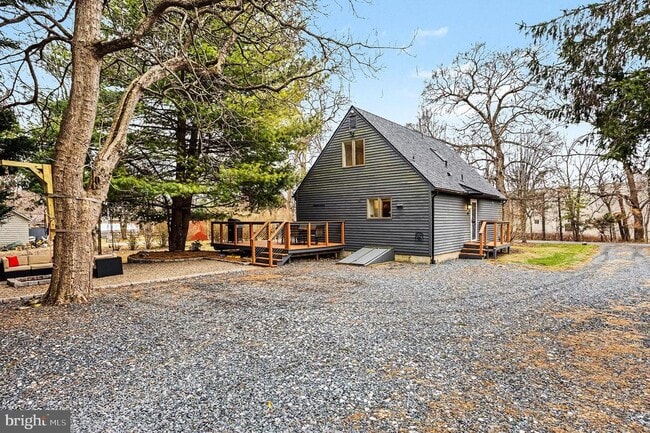 Building Photo - 85 Railroad Ave