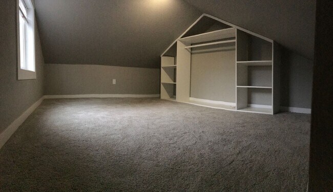 Building Photo - 2037 S 8th St