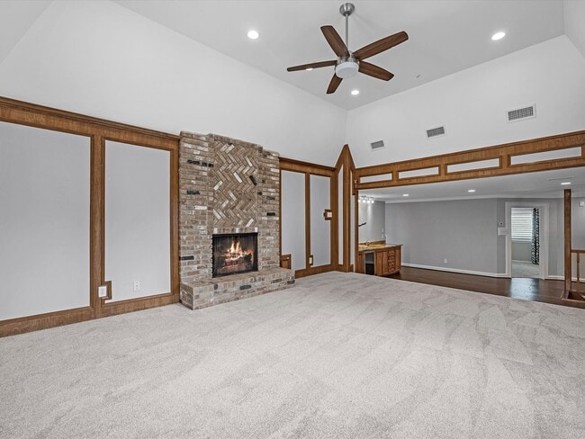 Building Photo - 13 Hickory Shadows Dr