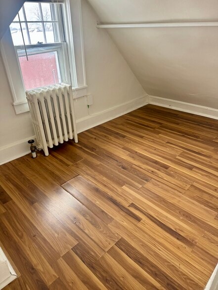 Building Photo - 334 Midland Ave