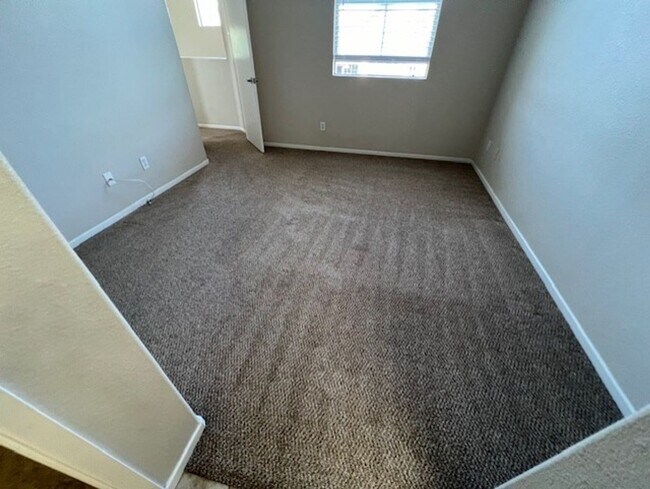 Building Photo - Coming Soon! Otay Ranch Townhouse with att...