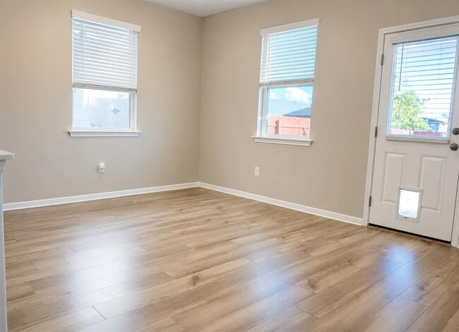Building Photo - 6254 Marsh Ln