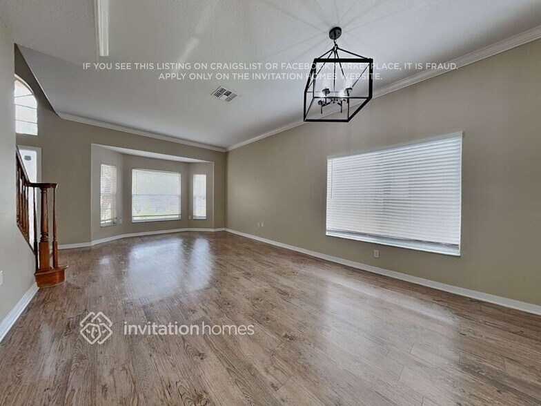Building Photo - 401 Ventura Dr