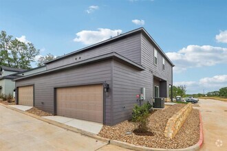 Building Photo - 673 Canvas Ave