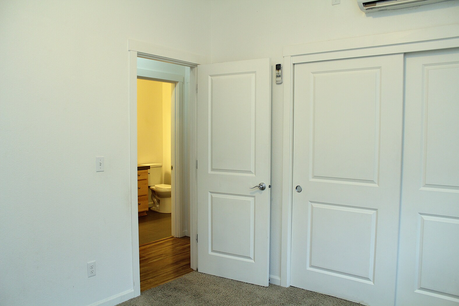 Building Photo - 1555 N Willis Blvd