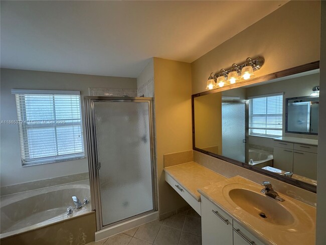 Building Photo - 4955 SW 166th Ave