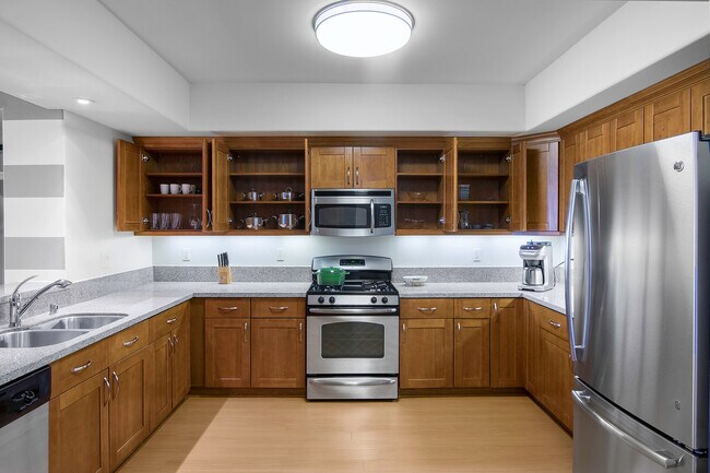 Building Photo - The Admiralty, 4170 Admiralty Way