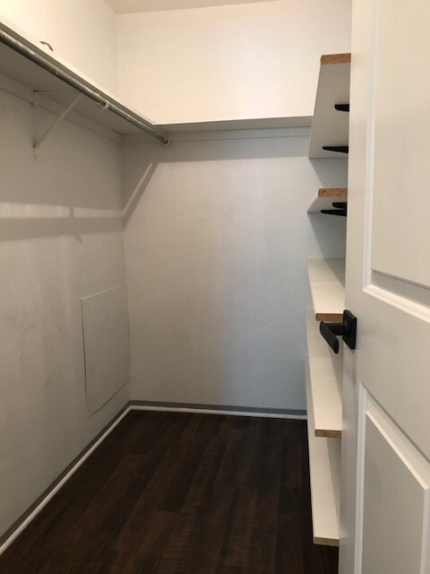 Building Photo - Two Bedroom Condo For Rent In Louisville