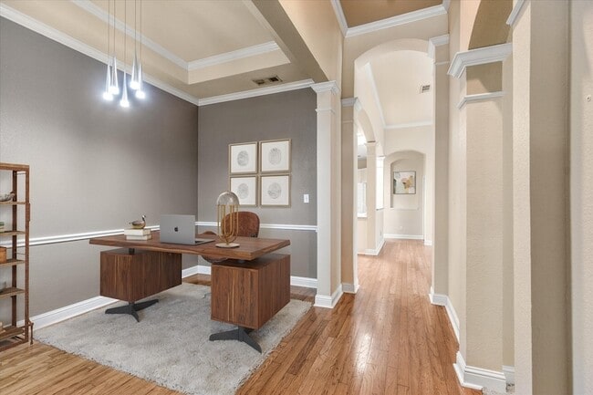 Building Photo - 8013 Springmoss Dr