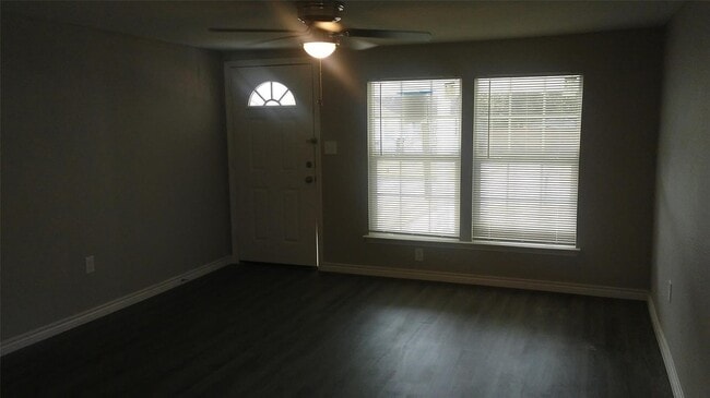 Building Photo - 1410 Joplin St