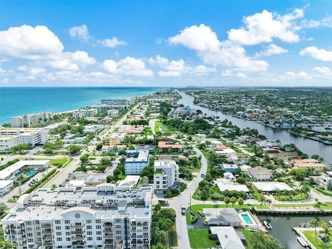 Building Photo - 1900 SE 2nd St