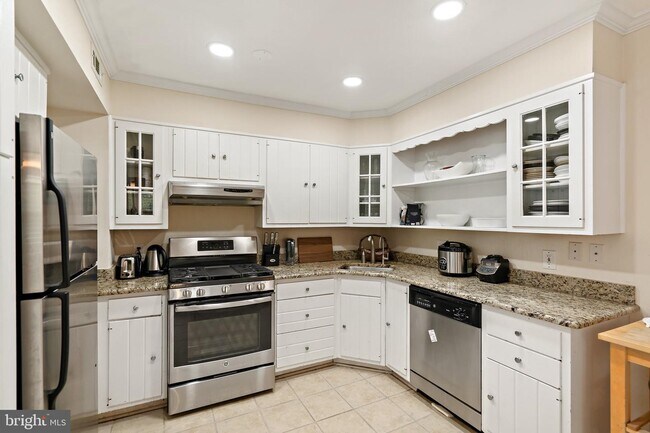 Building Photo - 3146 Headrow Ln