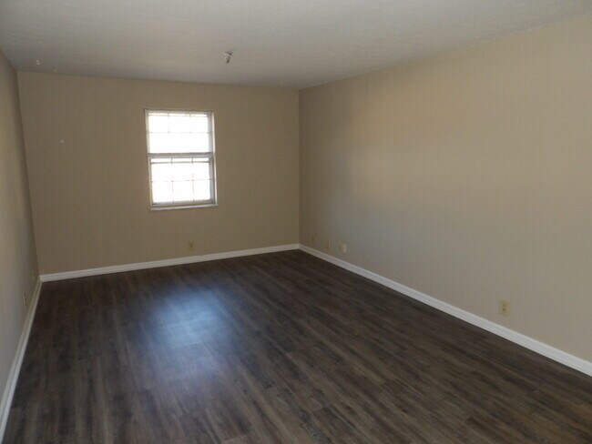 Building Photo - 434 Harrodswood Rd