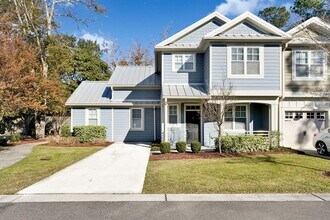 Building Photo - 1639B Fallen Leaf Lane
