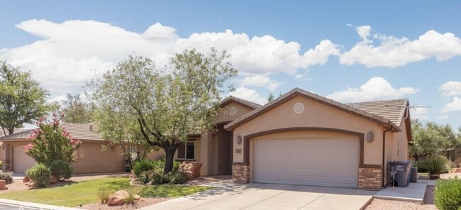 Building Photo - 357 W 225 S