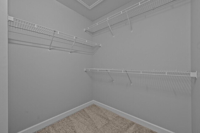 Building Photo - Welcome to Southwest Plantation!