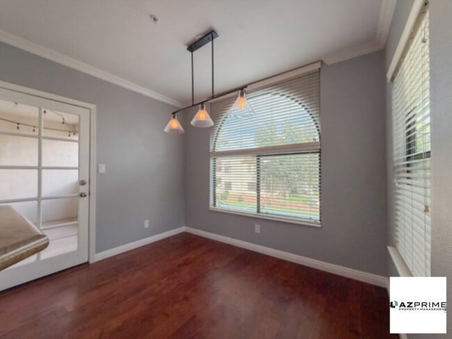 Building Photo - Stylish 2/2 Phoenix Condo with Resort-Styl...