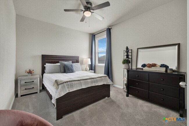 Building Photo - 816 Windflower
