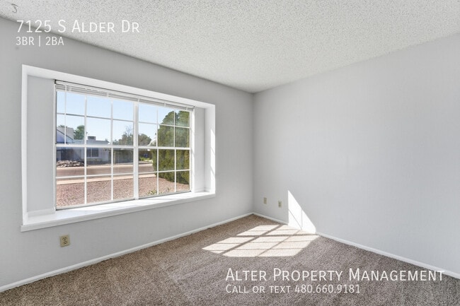 Building Photo - 7125 S Alder Dr