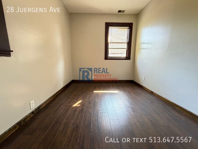 Building Photo - 28 Juergens Ave