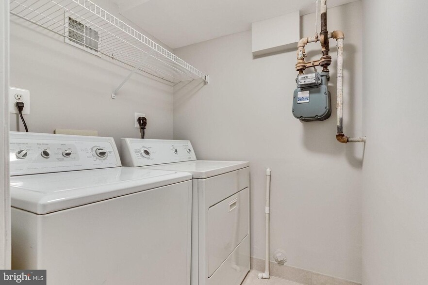 Building Photo - 6034 Ricketts Walk