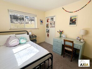 Building Photo - 715-723 19th