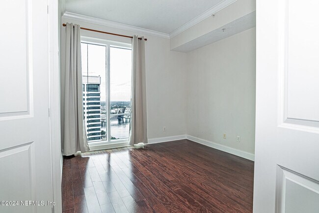 Building Photo - 1431 Riverplace Blvd