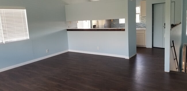 Building Photo - 6 Alania Pl