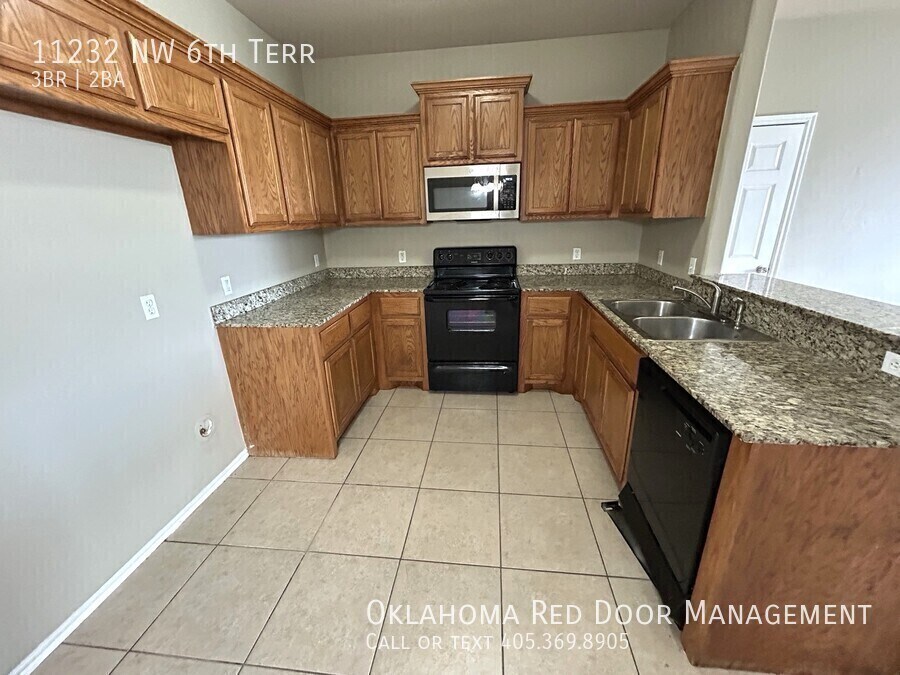 Building Photo - 11232 NW 6th Terrace