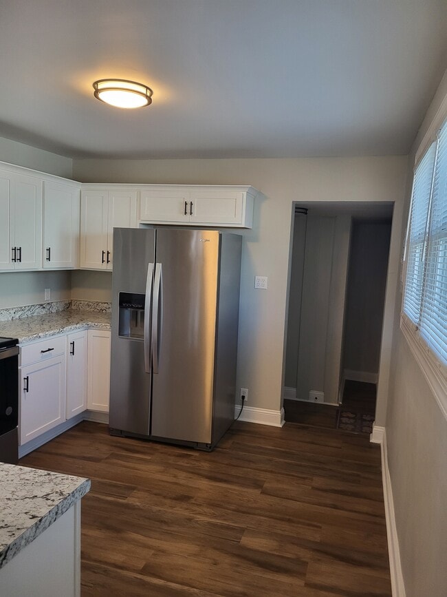 Building Photo - 107 Bryan St