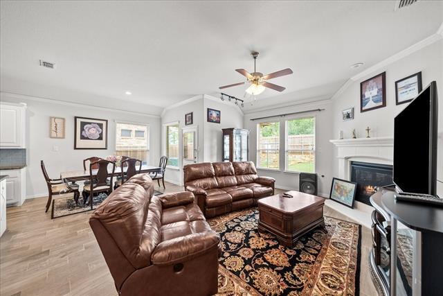 Building Photo - 2116 Moonsail Ln