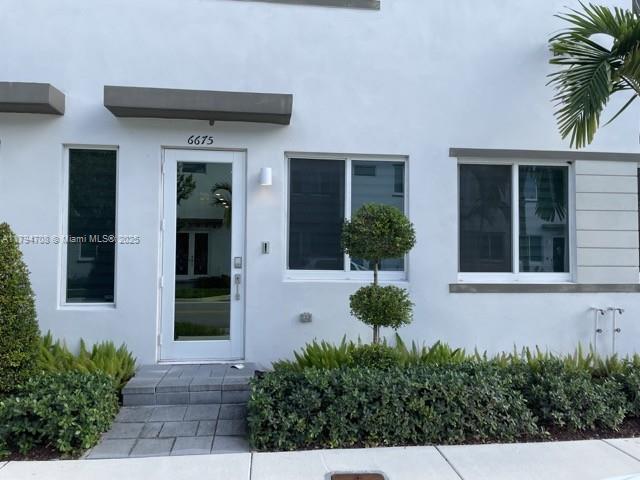 Building Photo - 6675 NW 102nd Path