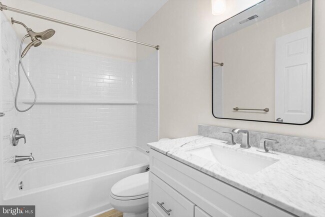 Building Photo - 408 Stockton Ct