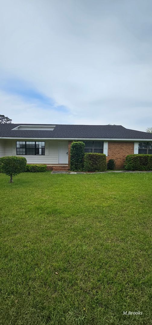 Building Photo - Lowndes County three bedroom home