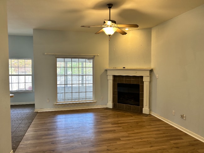 Building Photo - 13480 Alexis Dr