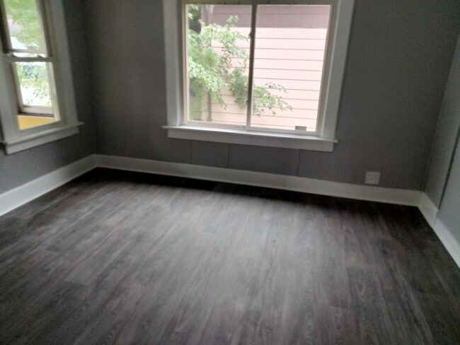Building Photo - 4585 N 50th St