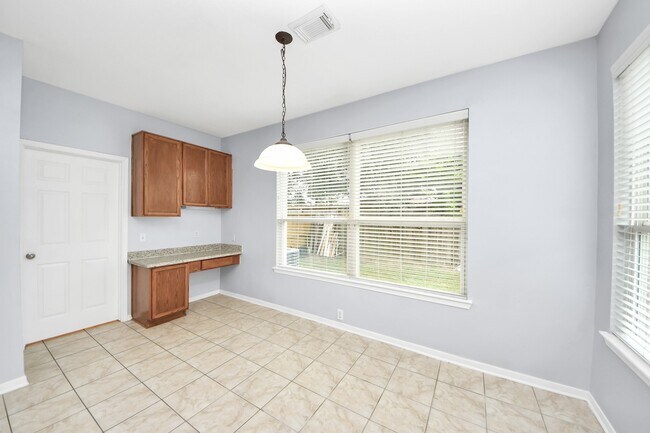 Building Photo - 9002 Sundown Dr