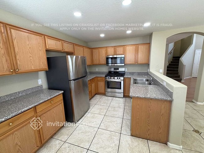 Building Photo - 7106 N 77th Dr