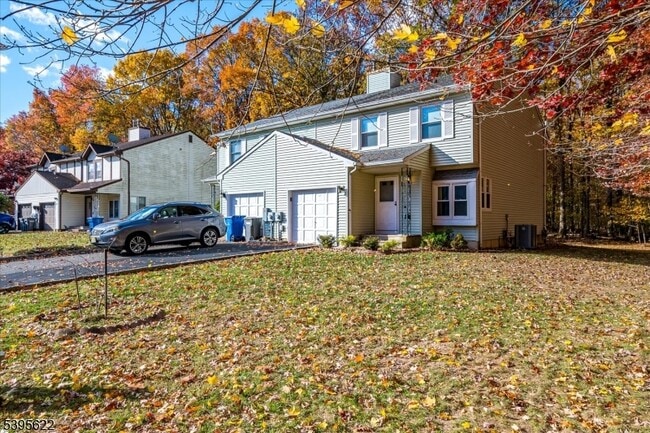 Building Photo - 536 Elsie Ave