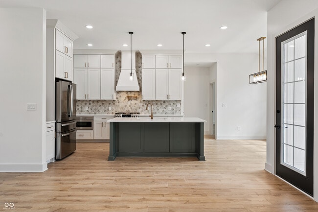 Building Photo - 5123 Oak Rdg Pl