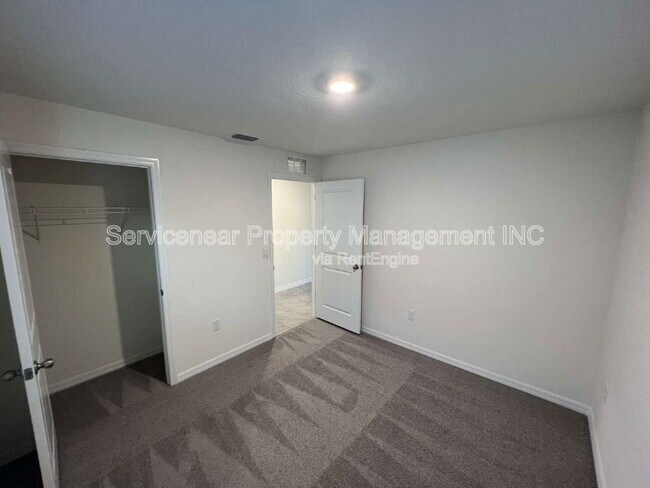 Building Photo - 415 Sunlit Coral St