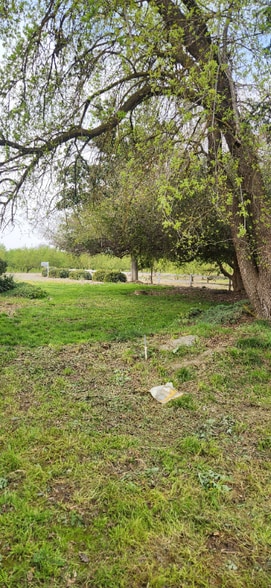 Building Photo - 9905 Ave 404