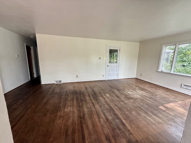 Building Photo - 104 Warnock Rd