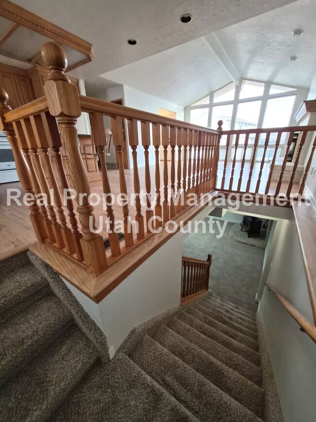 Building Photo - Beautiful Orem Home New Paint and Flooring